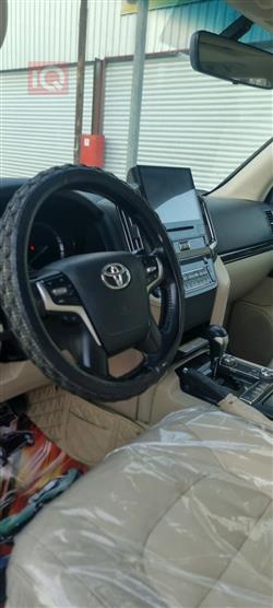 تويوتا لاندكروزر